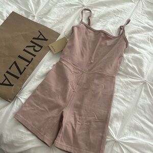 Aritzia Wilfred Free Divinity 5” Romper